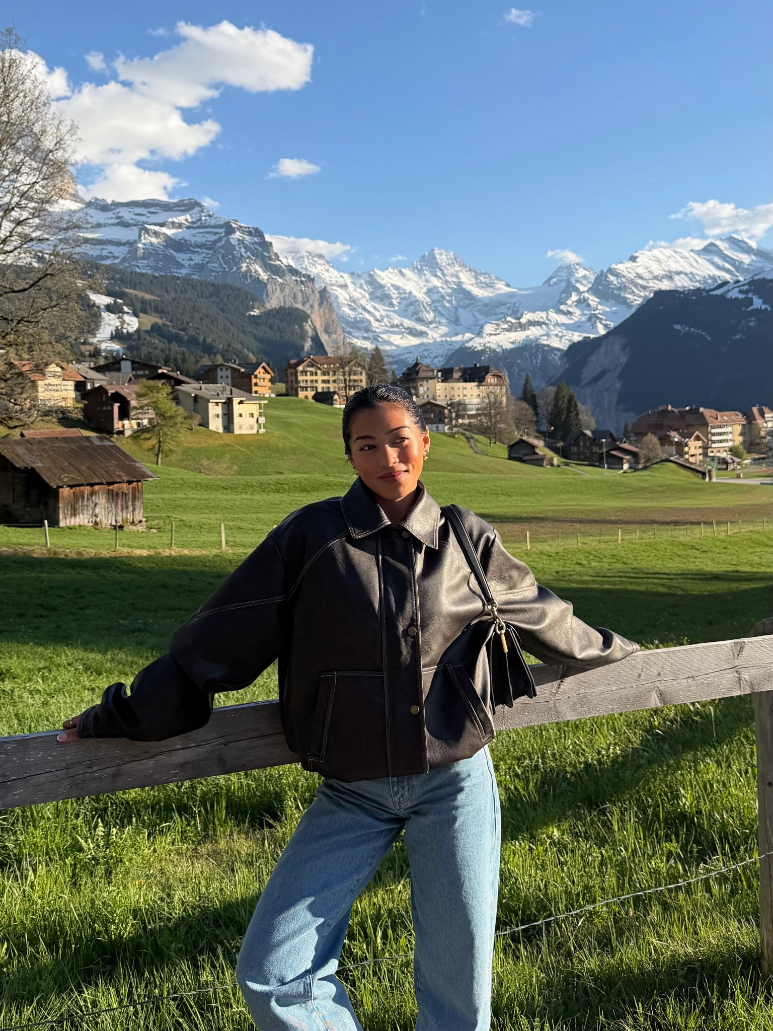 🏔️🐐☀️🇨🇭

#LTKPetite #LTKootd #LTKgrwm