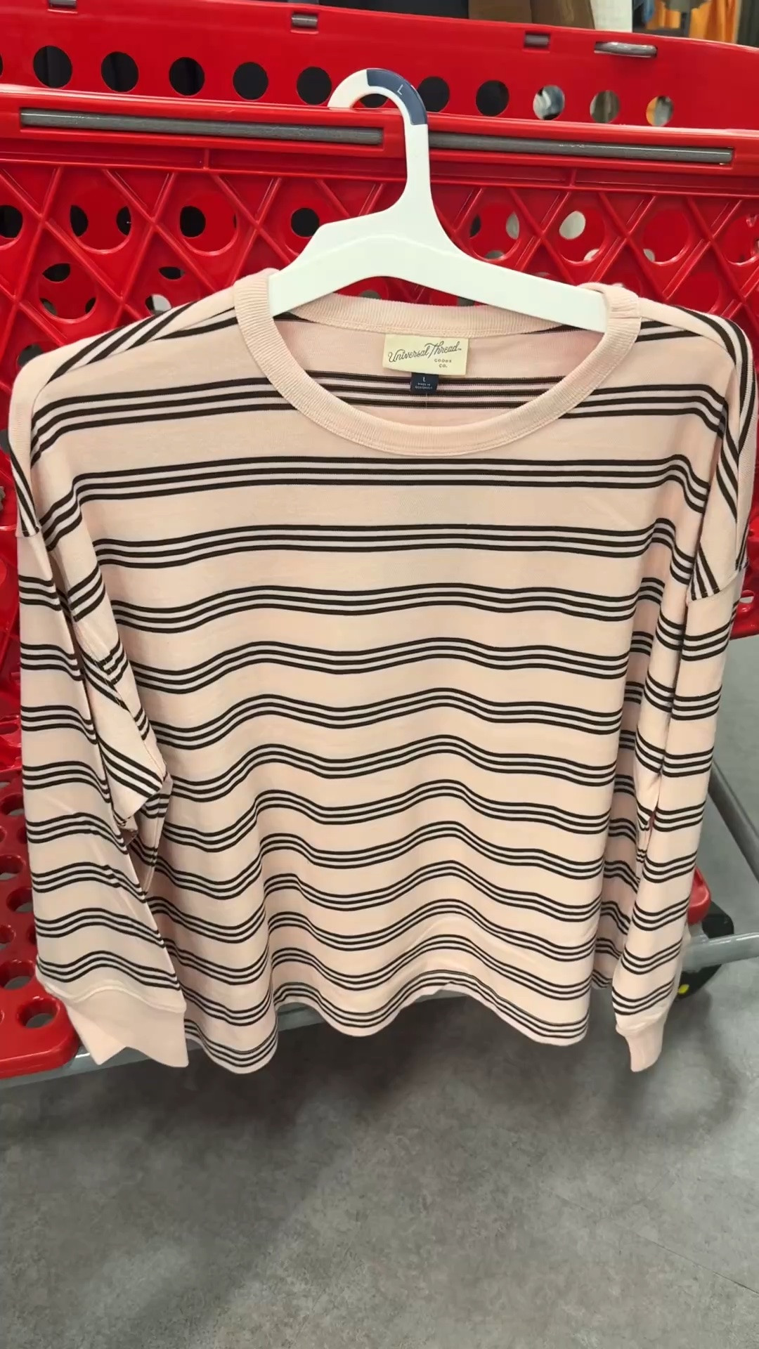 Cute new long sleeve tee 😍

#LTKgrwm #LTKootd #LTKMidsize