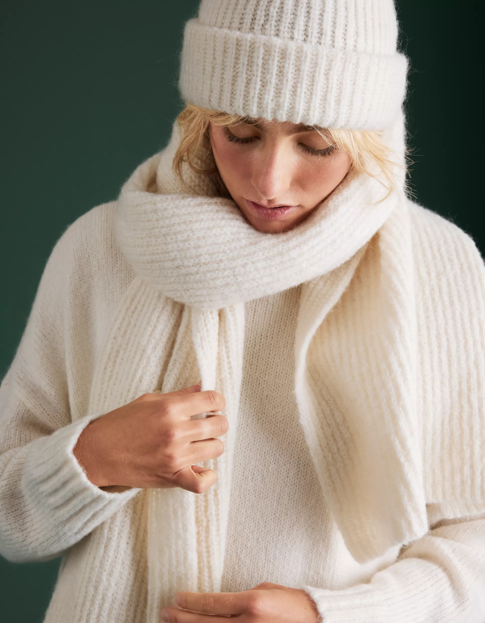 AE77 Premium Rib Scarf | American Eagle Outfitters (US & CA)