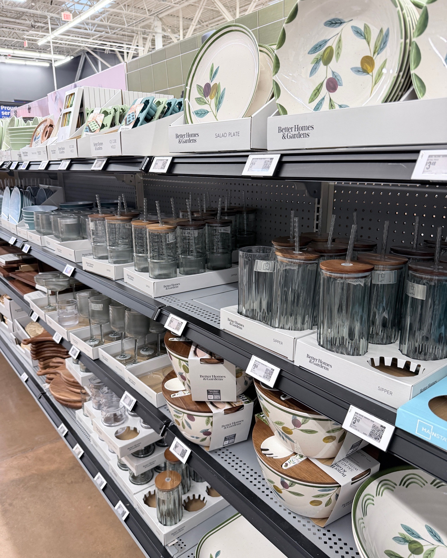walmart summer hosting finds you didn’t know you needed ☀️🍓🥤

#LTKSeasonal #LTKHome #LTKMothersDay