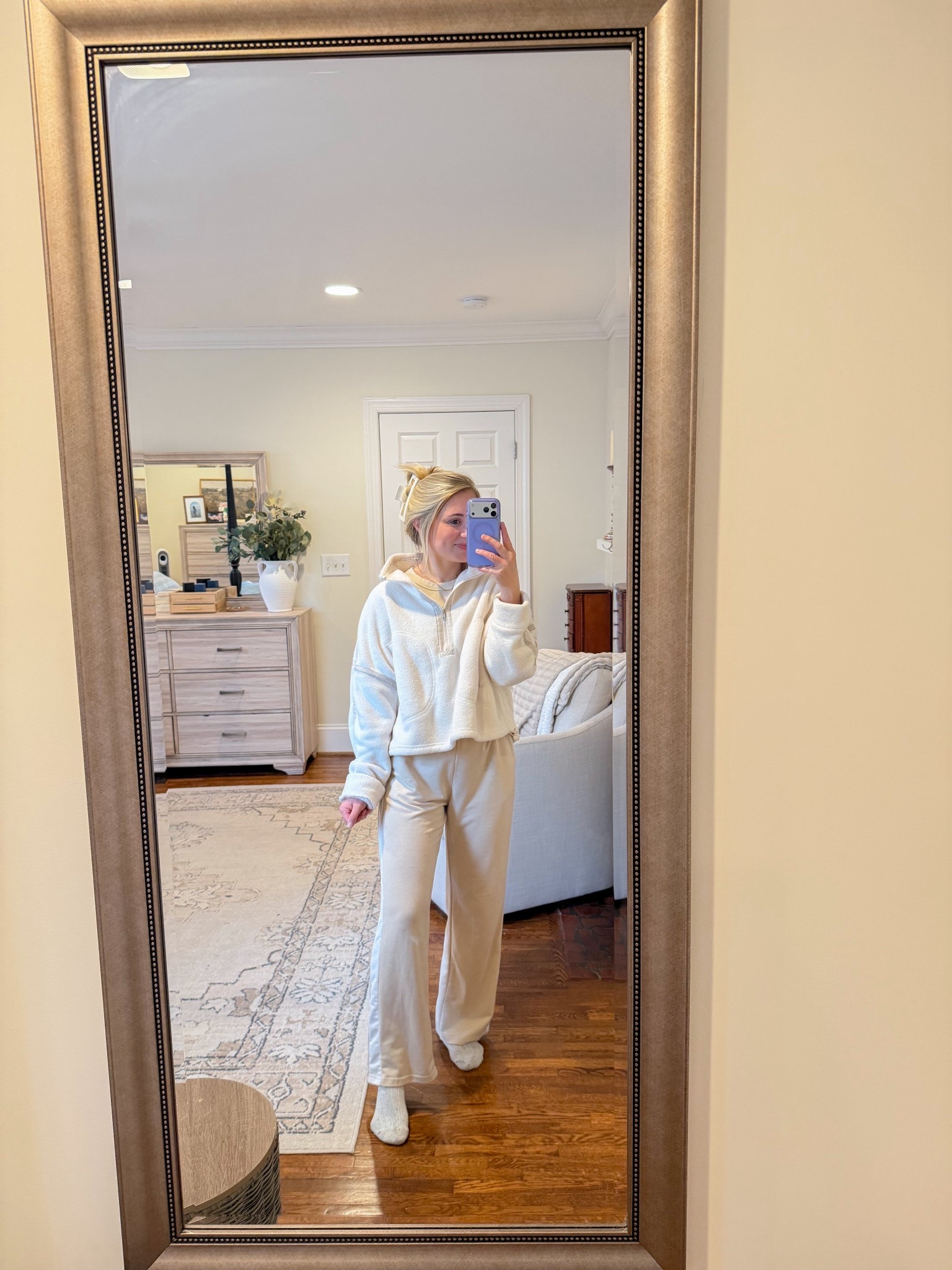 Cozy outfit for this gloomy cold day! 🤍

#LTKmomlife #LTKFindsUnder50 #LTKootd