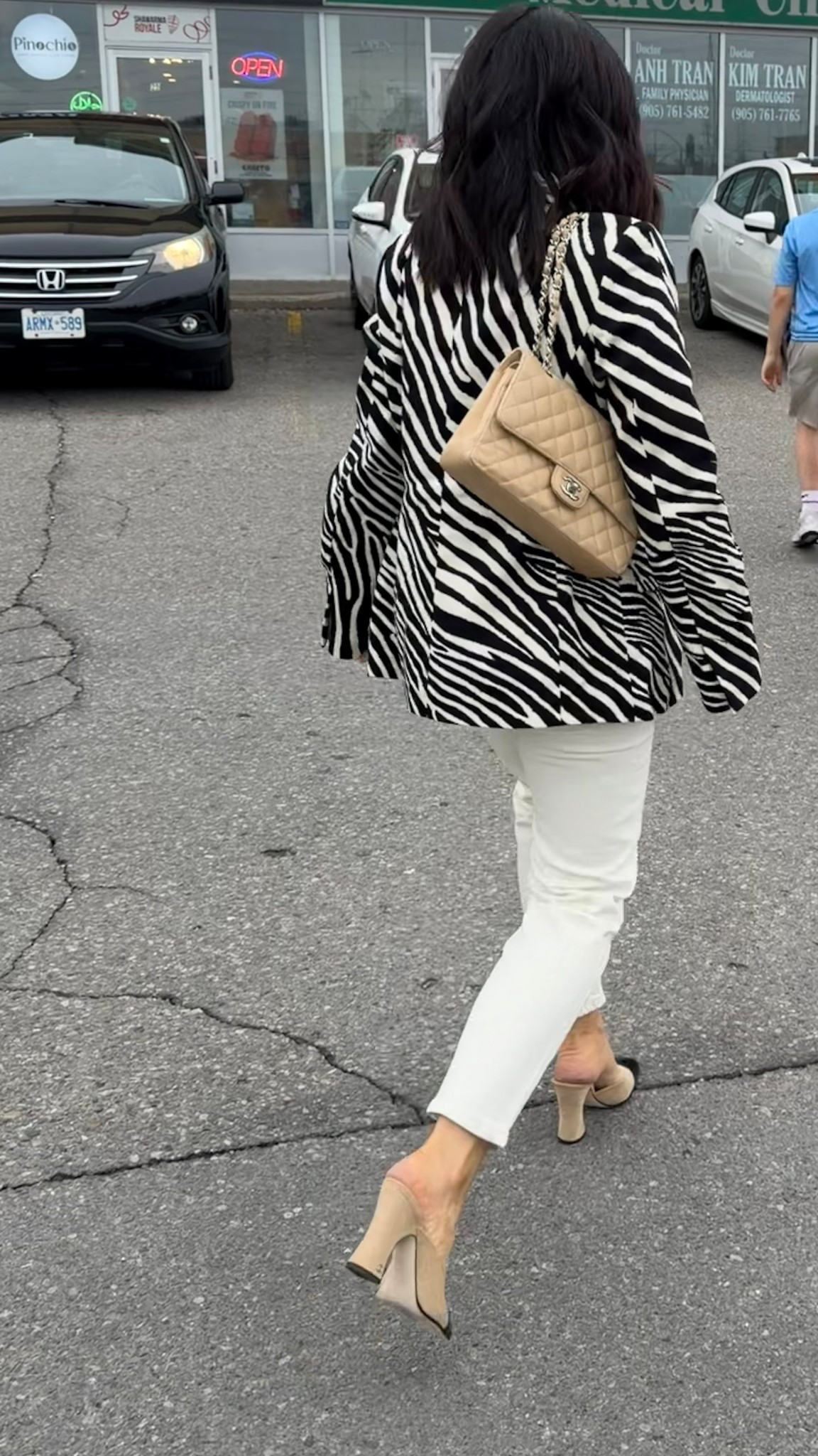 Blazer - size small 
Jeans - size 25 (26” inseam) 
Bag - Chanel medium flap 
Shoes - Chanel mule 


#LTKstyletip #LTKcanada #LTKpetite