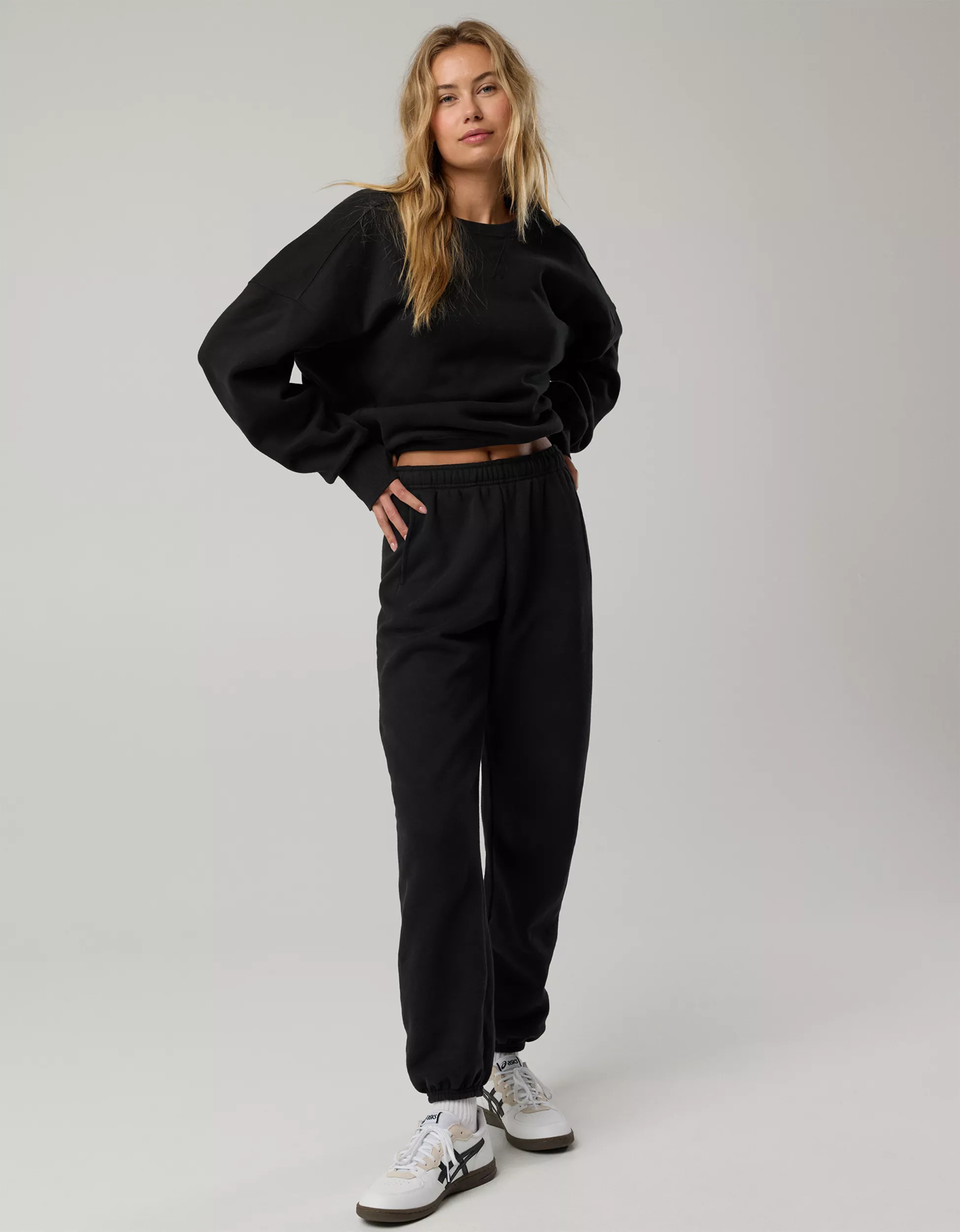 OFFLINE By Aerie Cloud Fleece Classic Jogger | American Eagle Outfitters (US & CA)