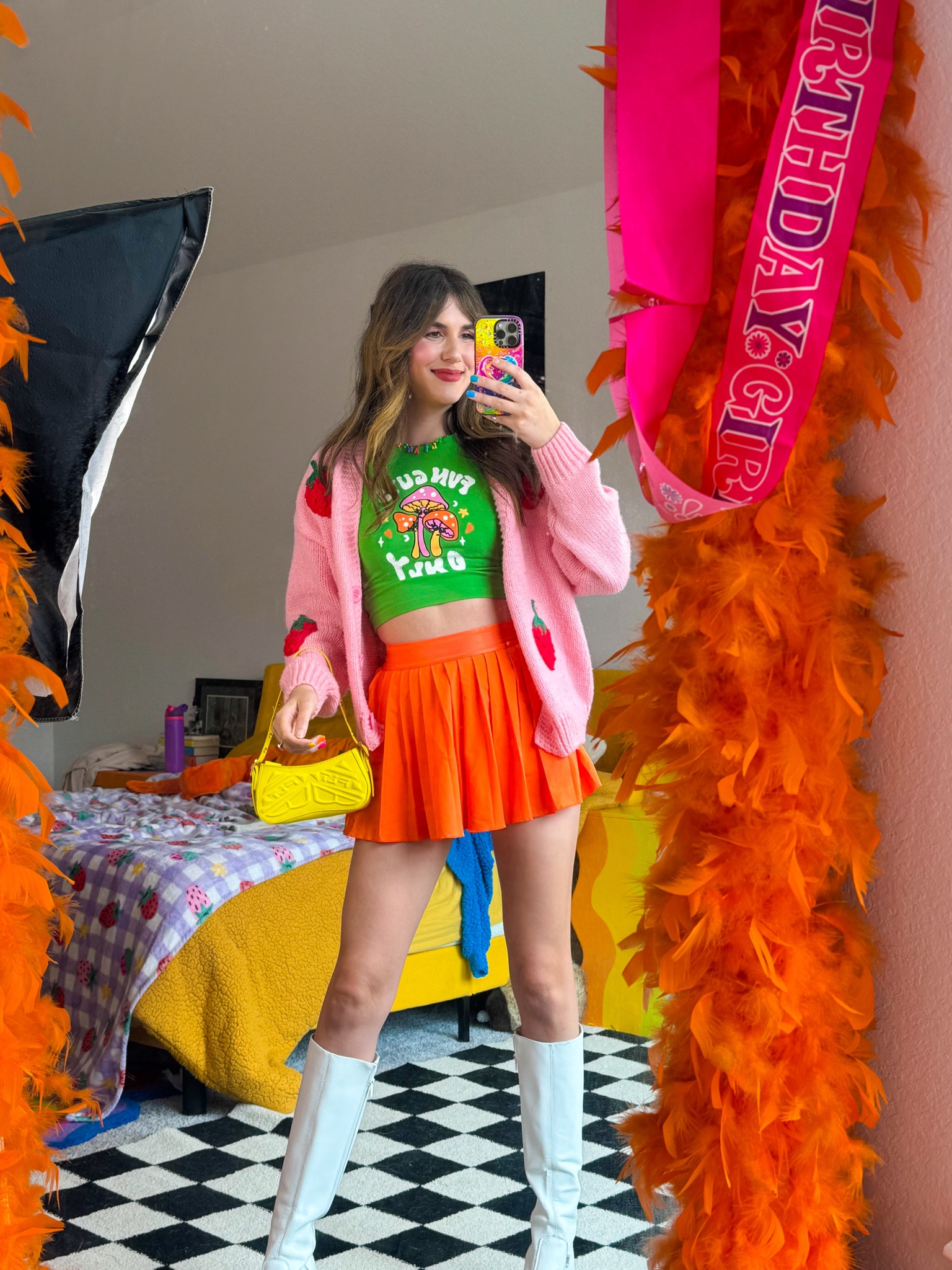 Experimenting with colors!🤩💕🧡💚💛 Adding a cardigan to an outfit makes it the perfect transitional outfit into fall- and y’all know how I love skorts😉🧡 I’m 5’7 and wearing a small in both pieces!