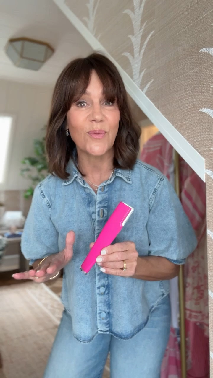 
Pretty sure I was the last to try this and wow - had I been missing out! It removes peach fuzz and dead skin, and makes such a difference when you apply makeup. Not to mention the glow

#LTKBeauty #LTKOver40 #LTKmomlife