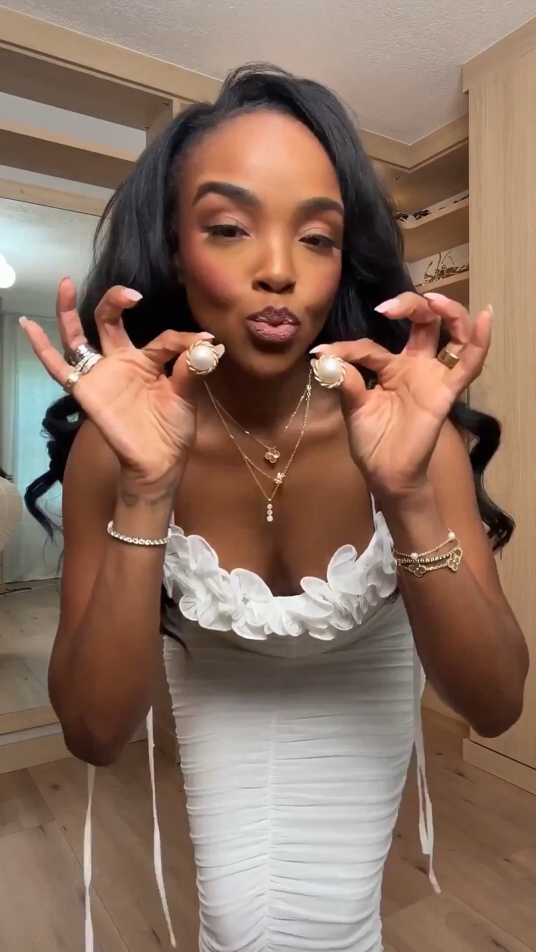 Scroll to shop! White dresses that you can wear on almost any occasion- date night, vacations or outings ✨


#LTKvlog #LTKootd #LTKgrwm