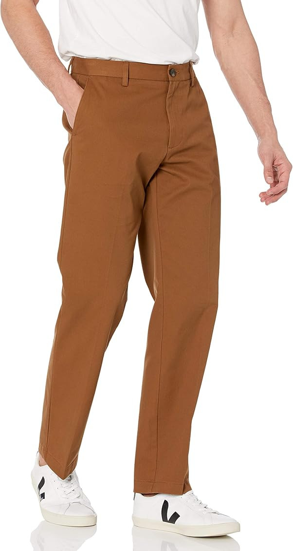 Amazon Essentials Men's Classic-fit Wrinkle-Resistant Flat-Front Chino Pant | Amazon (US)