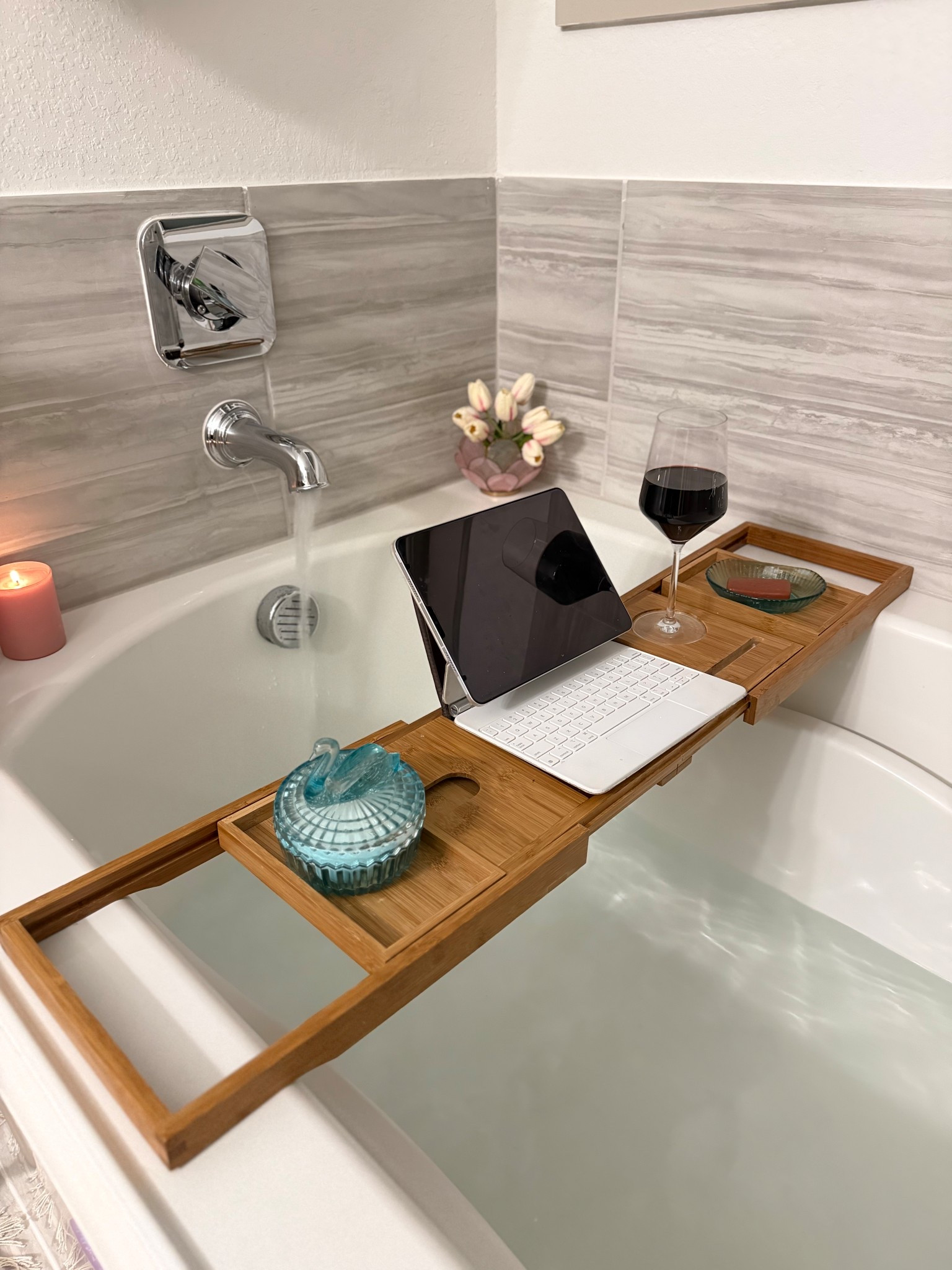 If you need me… I’ll be right here 🛁🍷
Bath time = my favorite time of the day 🤍