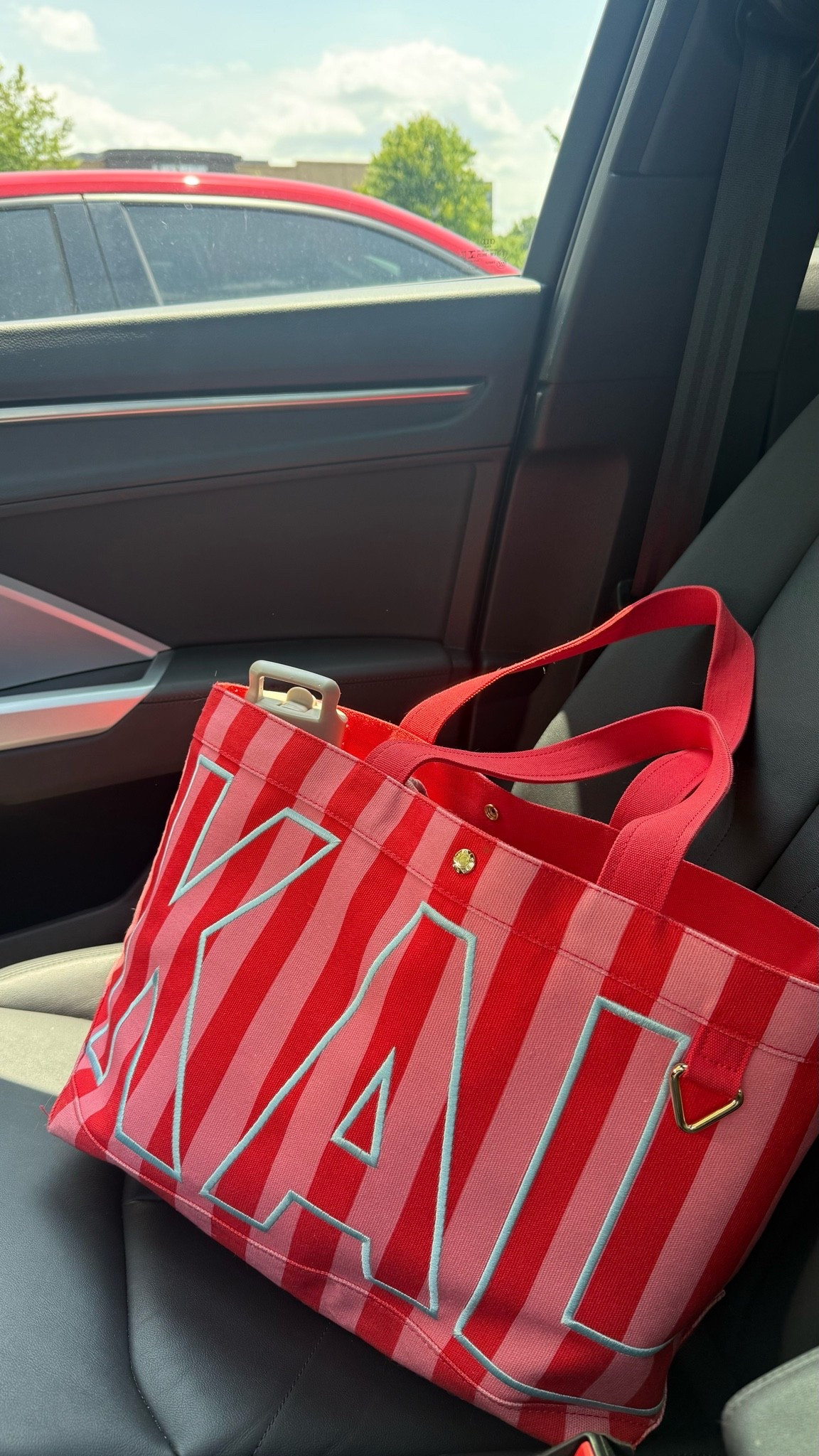 Cutest customizable summer tote!