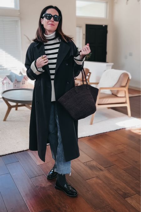 My turtleneck outfit 💫 
Coat - vintage from my nana 
Jeans - isola kick crop from citizens of humanity
Shoes - Freda loafer in black croc 
Bag - Abby Alley
Sweater - totem 

#LTKstyletip