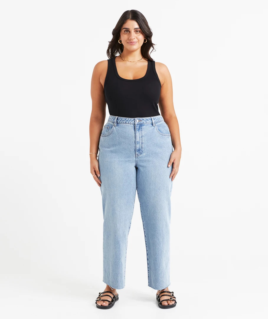 RILEY MID RISE CLASSIC STRAIGHT JEAN | Sportsgirl