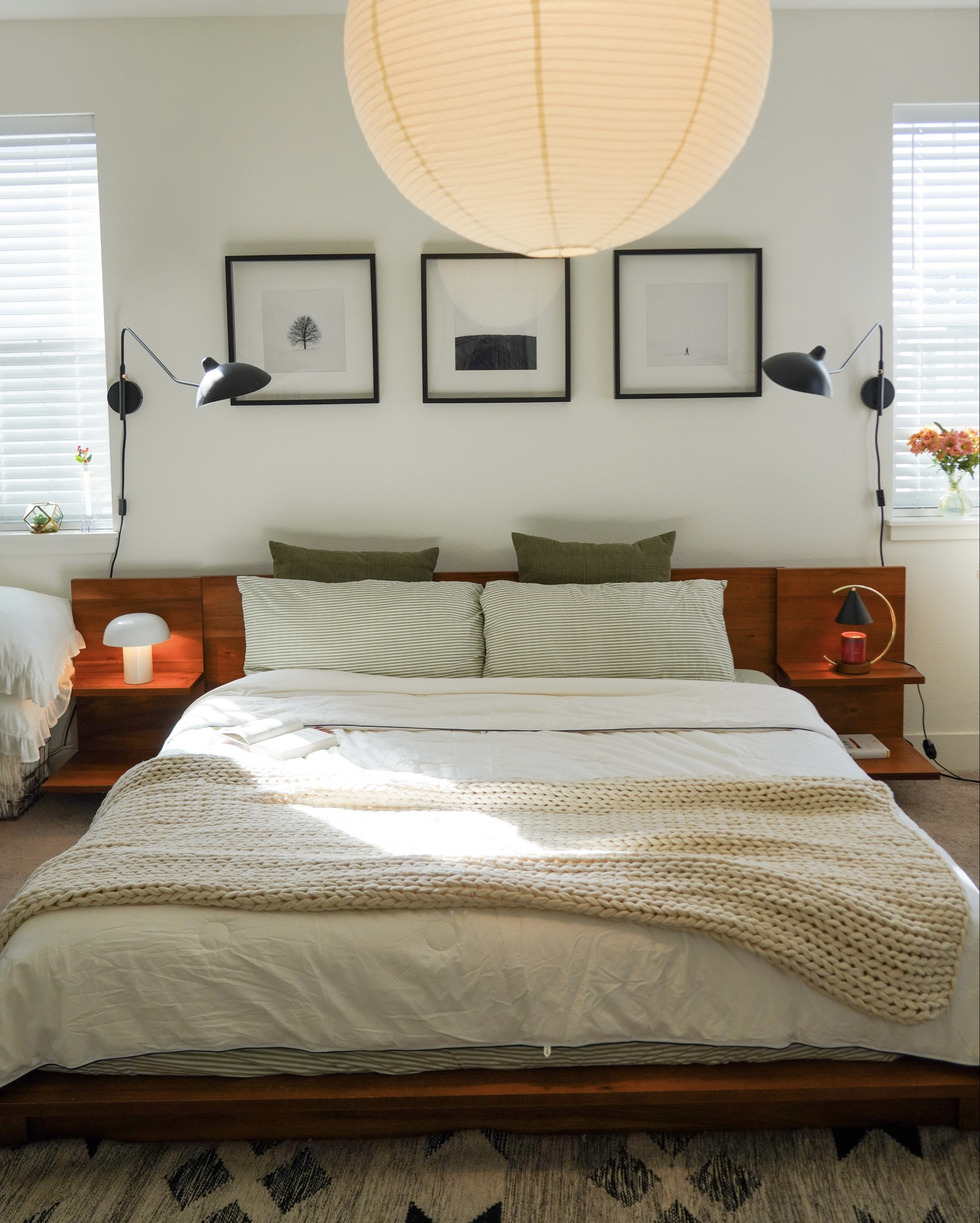 Cozy Winter Bedroom Finds 🤎✨

Sharing my winter warm-tone bedroom essentials — soft textures, calm lighting, and cozy layers that make this space feel extra inviting during the colder months.

Linking everything for you on LTK. Tap to shop 🤎✨

#LTKHome #LTKGiftGuide #LTKHoliday