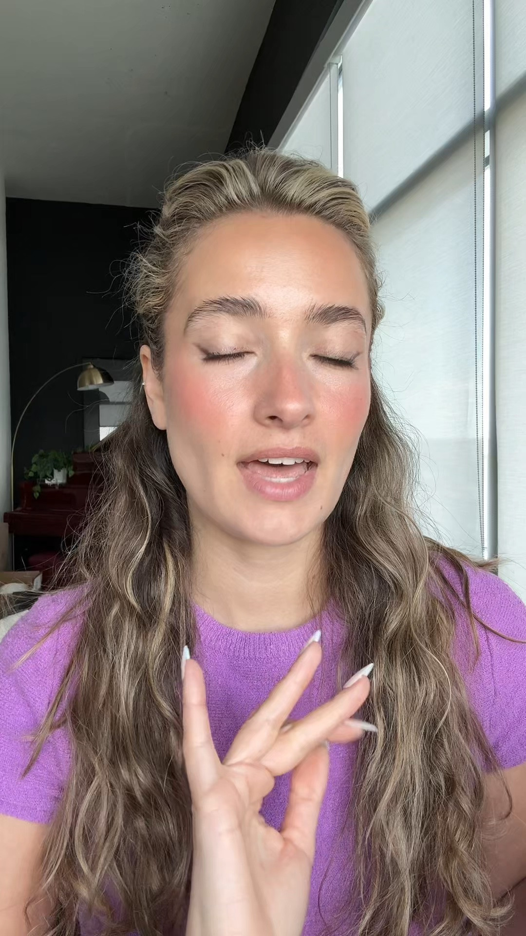 Humidity proof, Makeup
￼