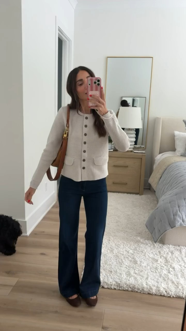 Paige Leenah jeans on sale, Size S top, 25 jeans

cardigan outfit, dark wash jeans, wide leg denim, classic style, neutral outfit, workwear inspiration, fall outfit idea, everyday fashion, brown accessories, transitional style, annabrstyle

#LTKSaleAlert #LTKOver40