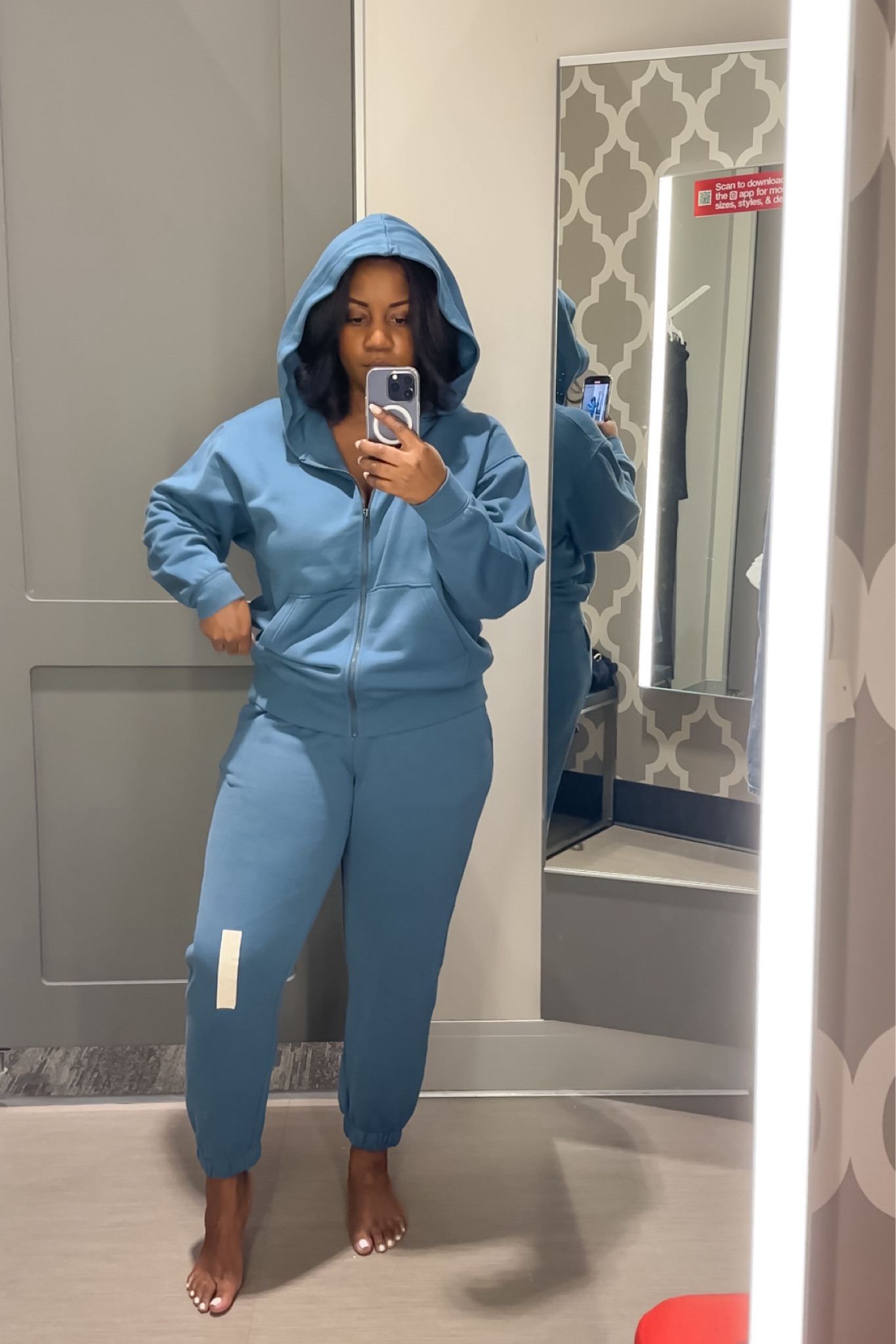 Fall Outfit Inspo From Target 🎯 LOVE this hoodie and matching sweatpants. Can’t wait for the temps to drop. Wearing a L.

fall outfit inspo // fall outfit ideas // fall outfits 2024 // fall outfits // target fashion // target style // affordable fashion // sweats // sweatsuit // hoodie // sweatpants 

#LTKSeasonal #LTKMidsize #LTKFitness