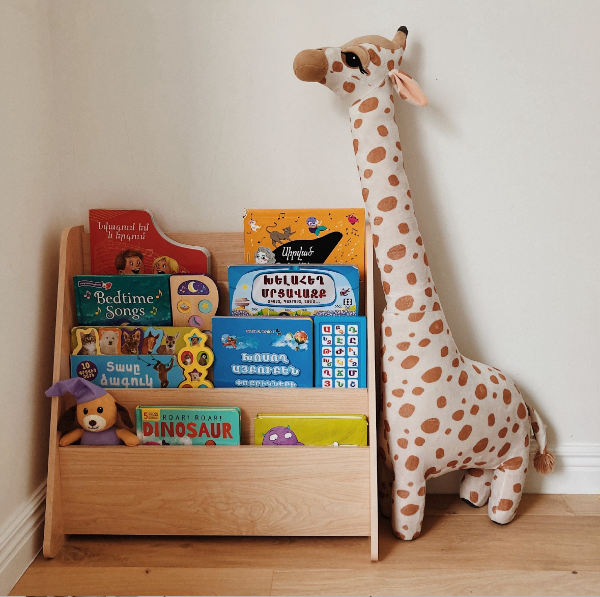 Toddler Bookshelf Setup
#montessori #montessoriathome #montessoriactivity #bookshelf #toddler #toddleractivities #baby #kidsroom #kidsroomdecor #kidsroomdesign #decor #nursery #frontfacingbookshelf #babyled

#LTKHome #LTKKids #LTKFamily