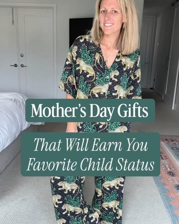 Fail-proof last minute Mother’s Day Gifts.  She may have said she doesn’t want anything, but that’s a LIE! 
** flowers are urban stem 
#mothersday #momgifts #boymom #giftideas #momtips @ember @baublebar @urbanstems @corkcicle @thevinglace @solandselene

#LTKMothersDay #LTKmomlife