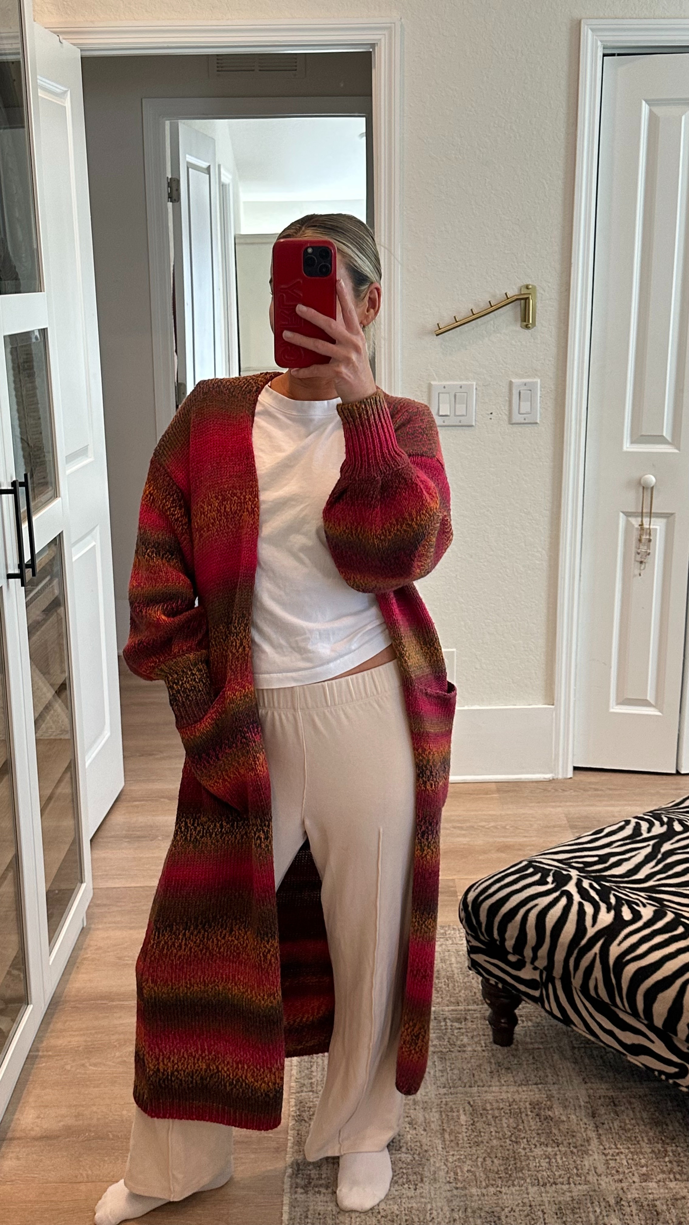 cardigan size XS! It's sold out everywhere online except FashionPass - code CARLYMC gets you a $$ off a rental membership

 

 #LTKootd #LTKSeasonal