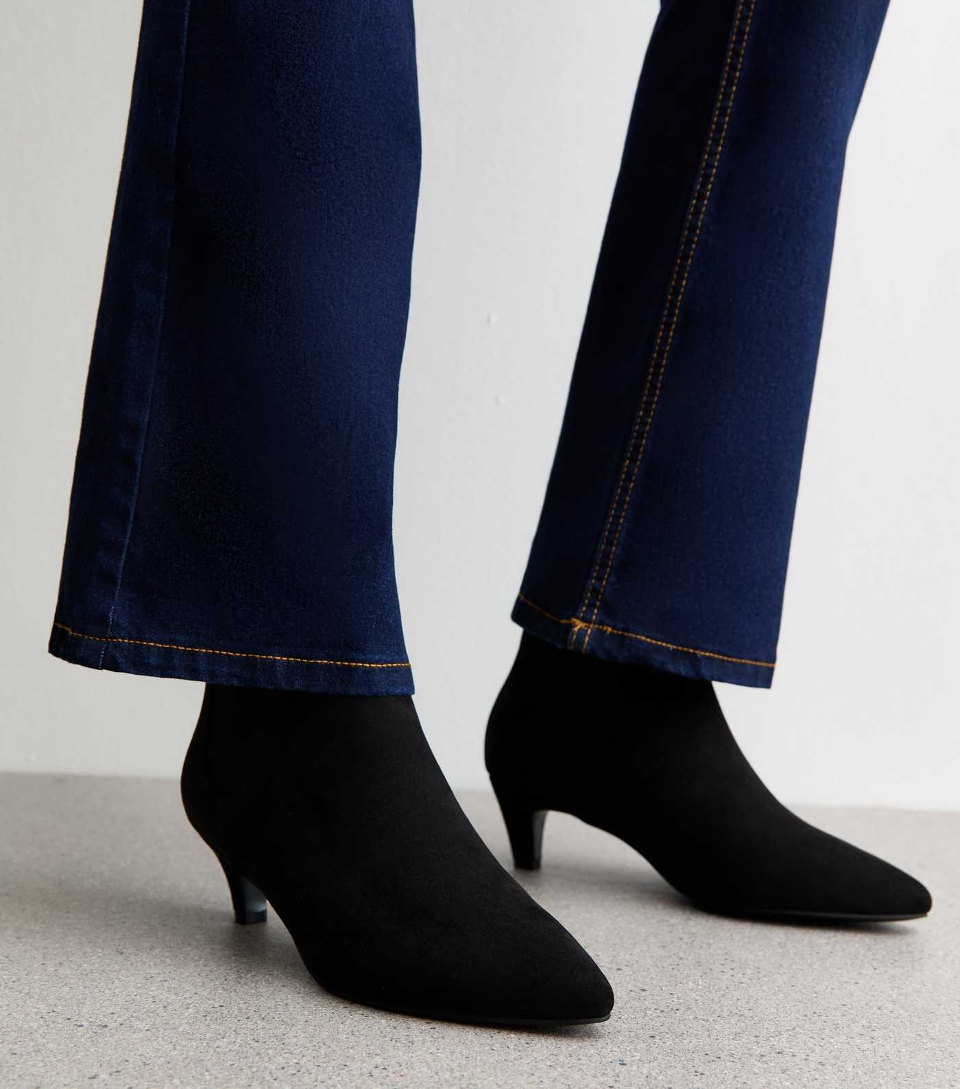 Black Faux Suede Kitten Heel Chelsea Boots | New Look | New Look (UK)