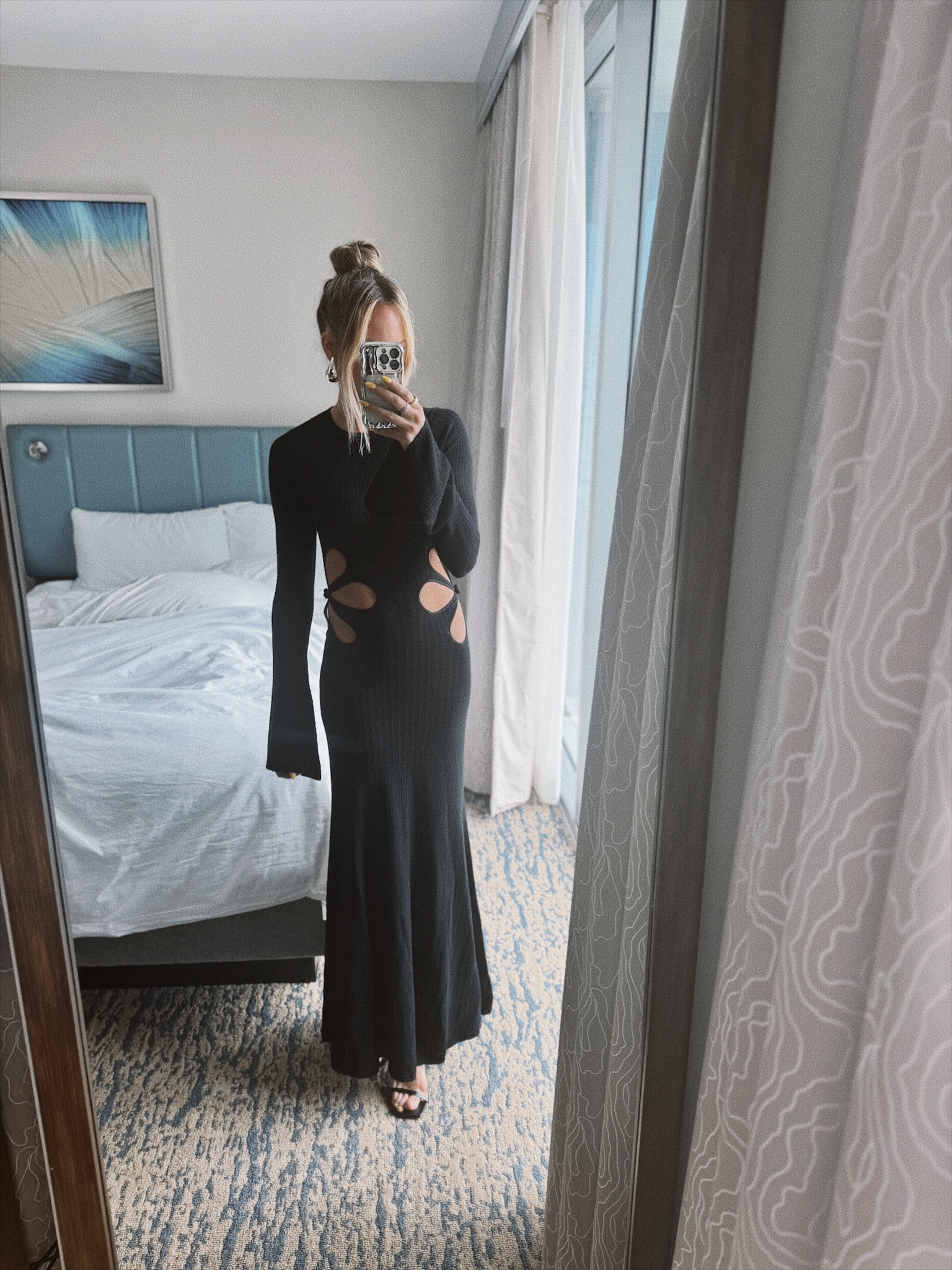 Wearing a sm

#LTKover40 #LTKparties #LTKstyletip