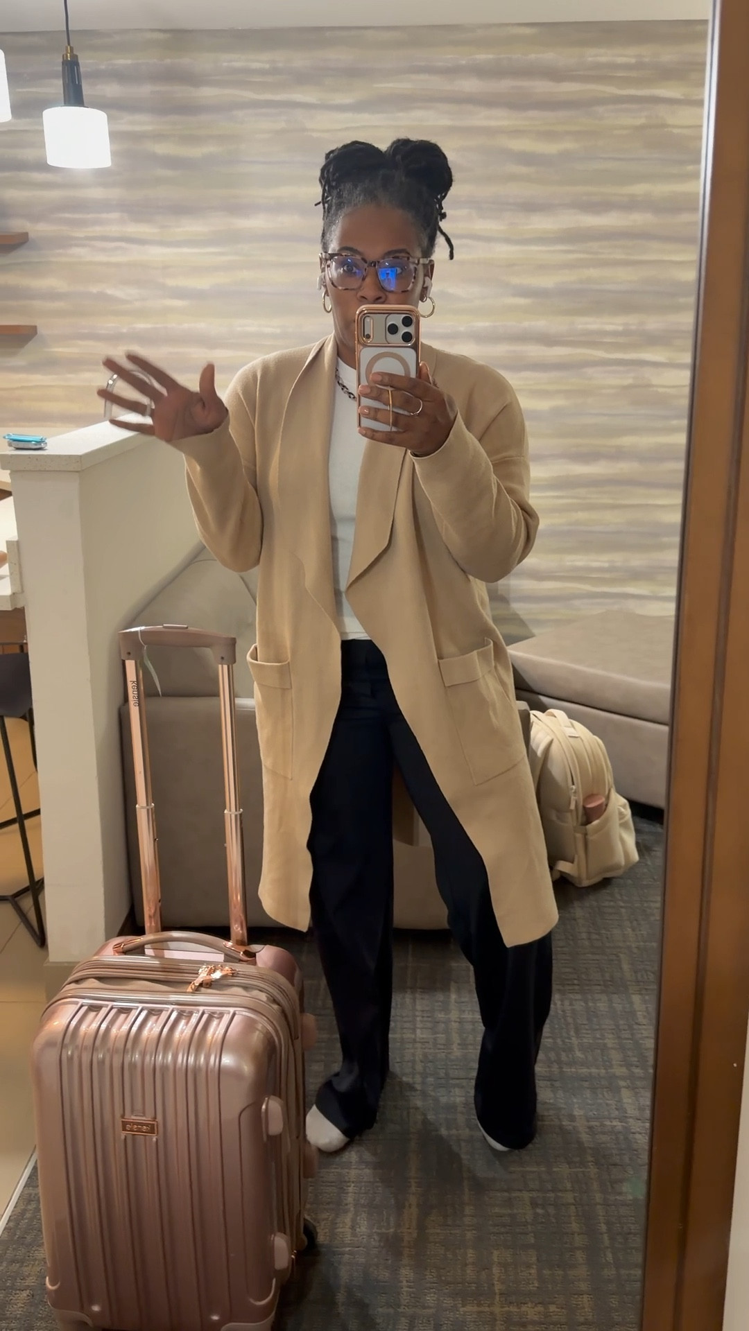 Travel day uniform: soft layers, stretchy pants, and a carry-on that survives the hustle ✨
Comfy, lazy, but still cute for airport life.

#LTKTravel #TravelOutfit #ComfyStyle #AirportFit #TravelDayLook #CasualChic #LTKFinds #WhatIWore #CozyOutfit

#LTKWorkwear #LTKootd #LTKTravel