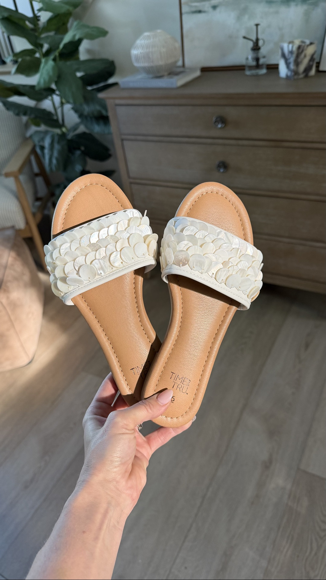How adorable are these seashell sandals from @walmart ! 😍 true to size #walmartpartner #walmartstyle @walmartstyle