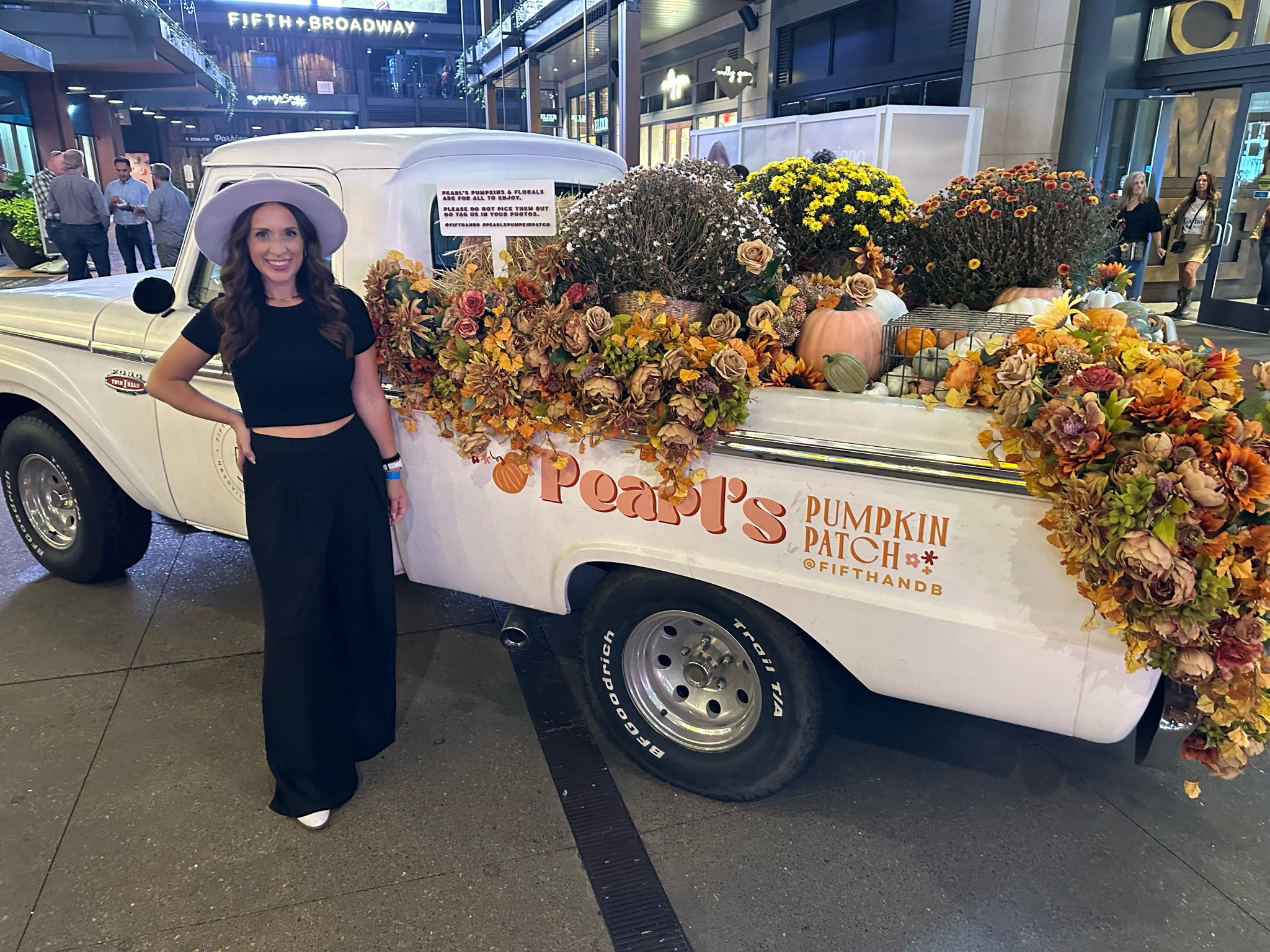 I 🧡 Nashville. This outfit made me feel so good. The shirt is Zara but I linked a similar option. 

#LTKHalloween #LTKSeasonal #LTKHoliday