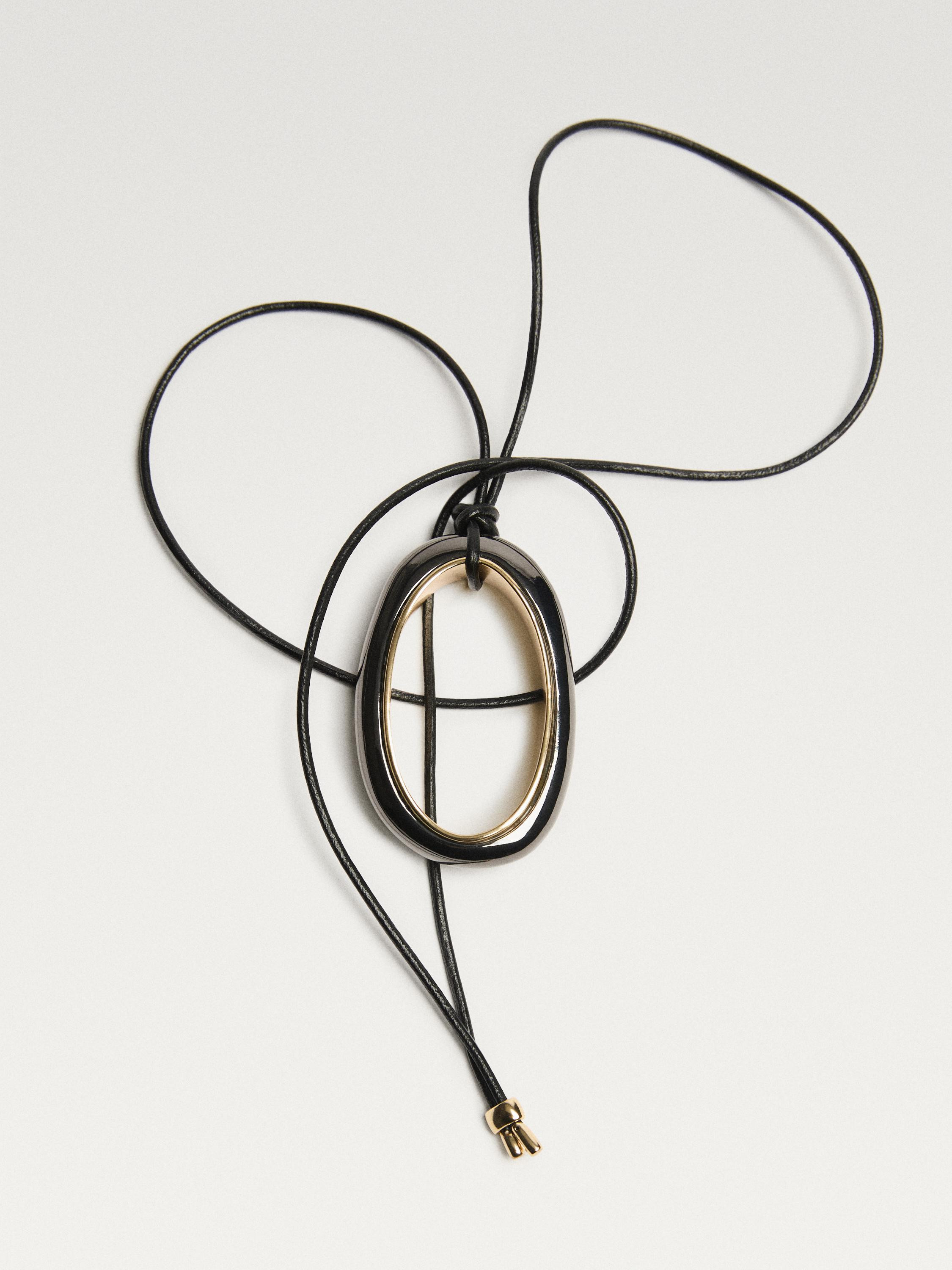 Necklace with oval pendant | Massimo Dutti UK