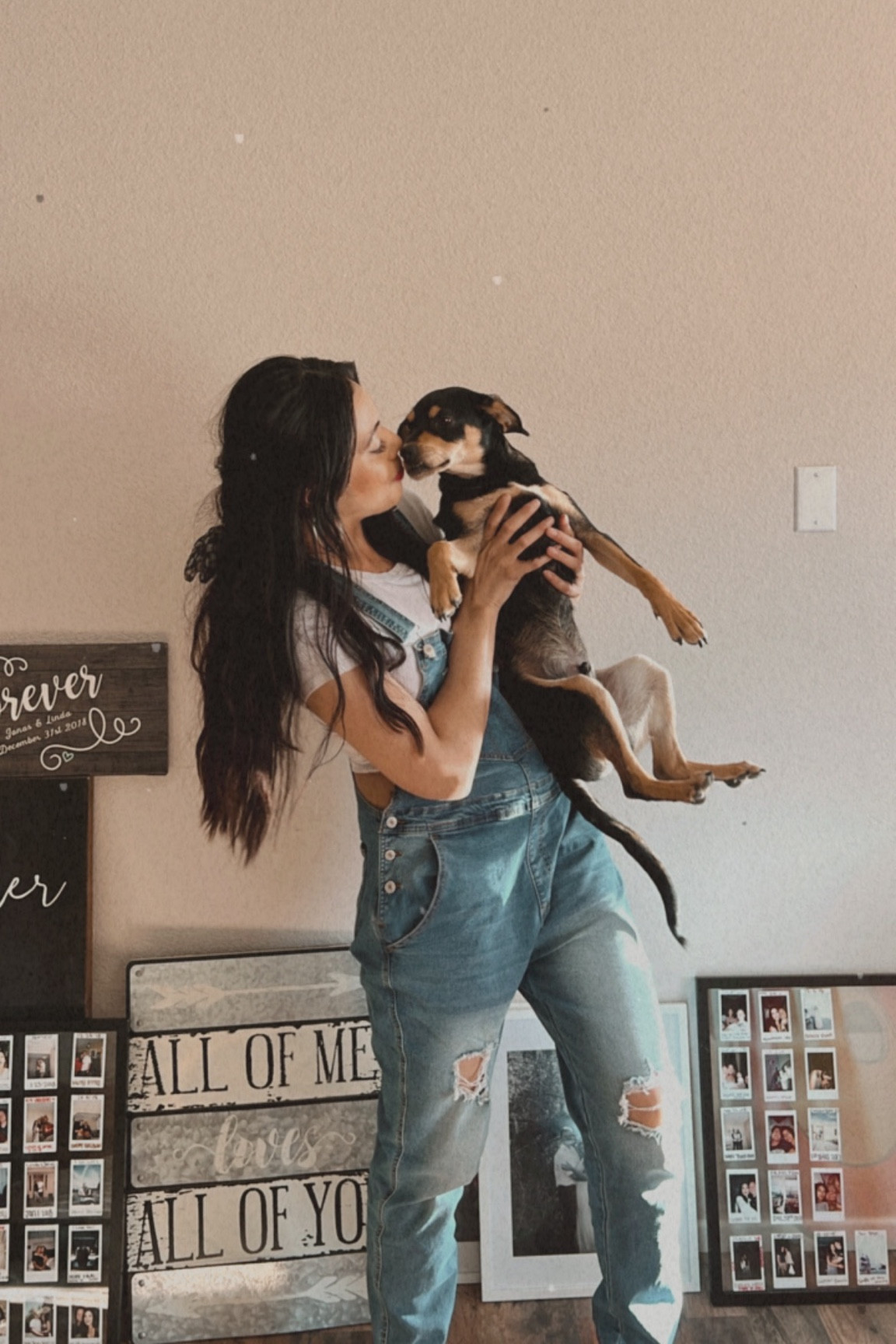 L 🐾 and denim overalls for our moving day. 🏡 

Overalls: Medium 
Shirt: Small

#LTKfamily #LTKunder100 #LTKcurves