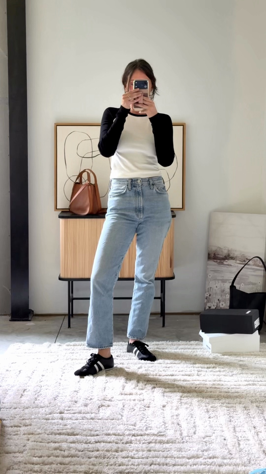 Few sizes left in these jeans - wearing the 27”

#LTKSaleAlert #LTKootd #LTKgrwm