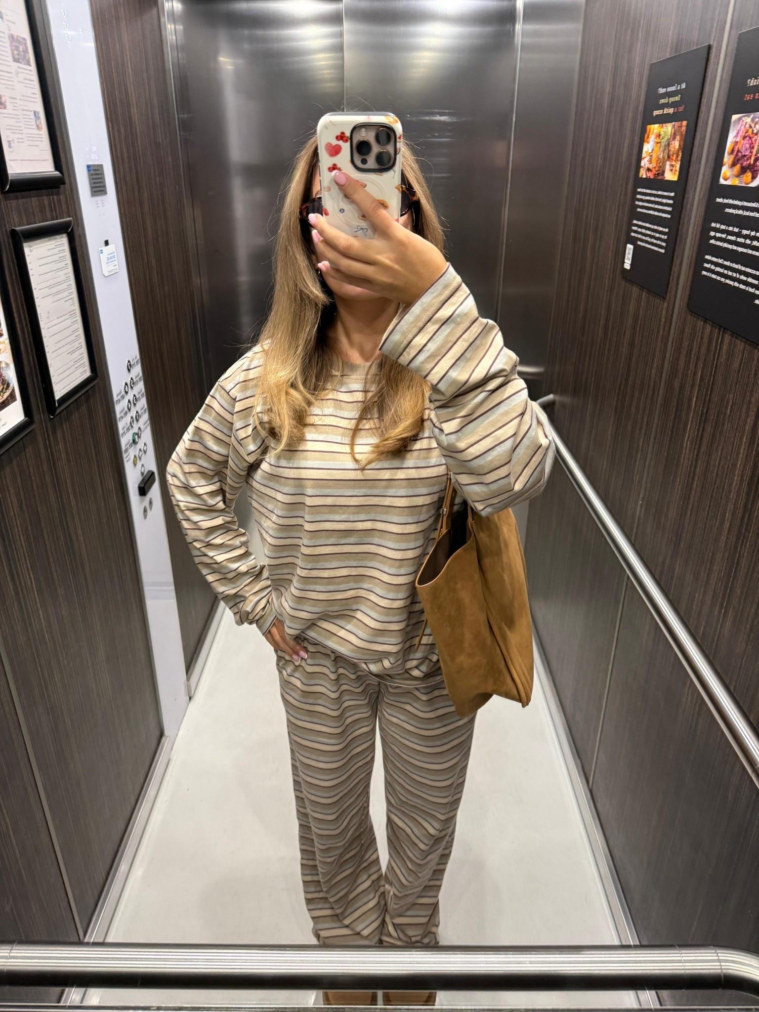 cosy season 🧸

Striped coord, striped set, comfy coord, loungewear, airport outfit, suede bag, winter outfitt

#LTKuk #LTKwinter #LTKautumn