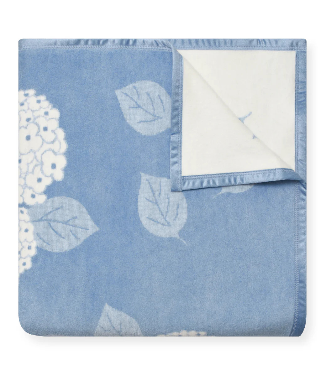 Hydrangeas Bluebell Family-Size Blanket | ChappyWrap | ChappyWrap