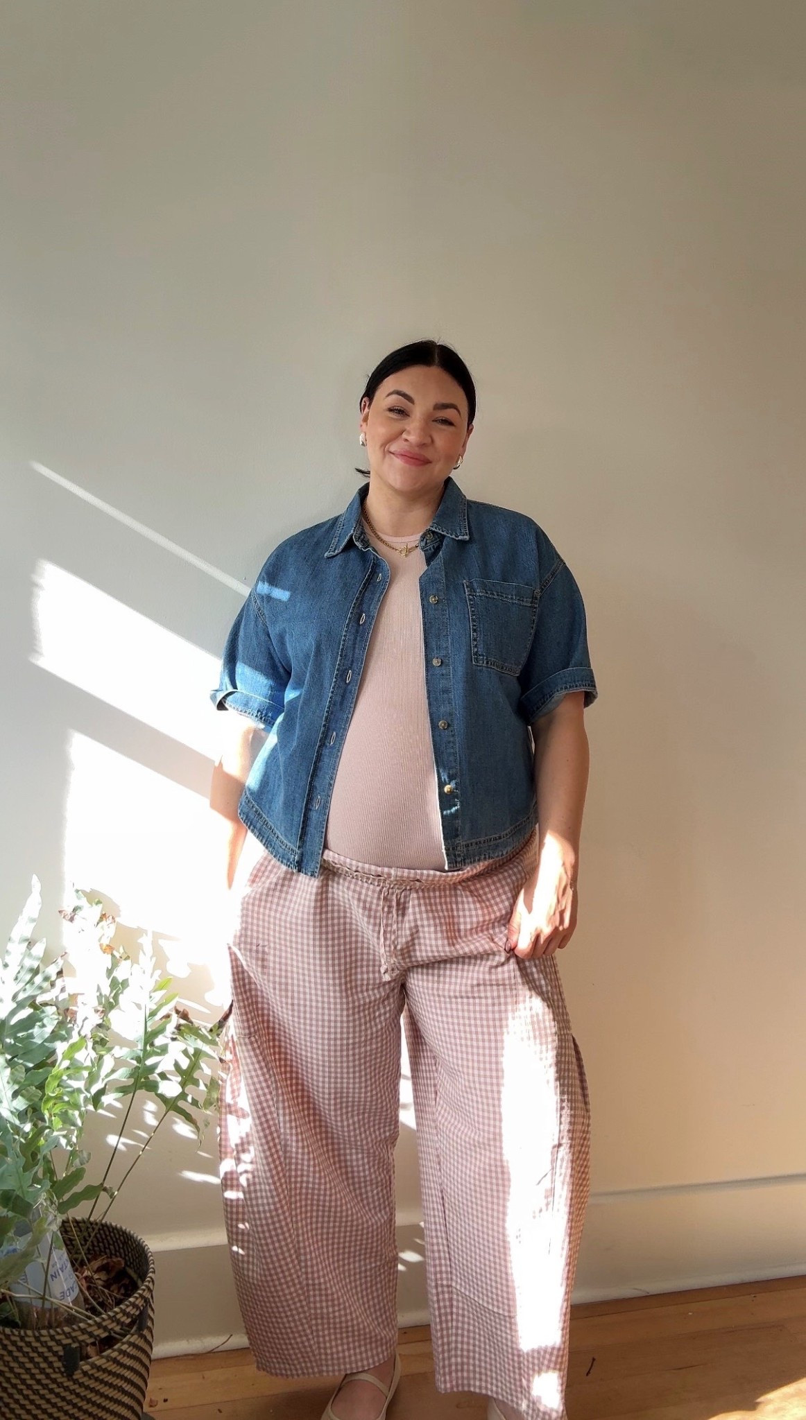 These gingham pants are soooooo good. I got the pink but it looks more like a rosy tan. Size down they are very oversized, I’m wearing an XL.



#LTKmomlife #LTKBump #LTKgrwm