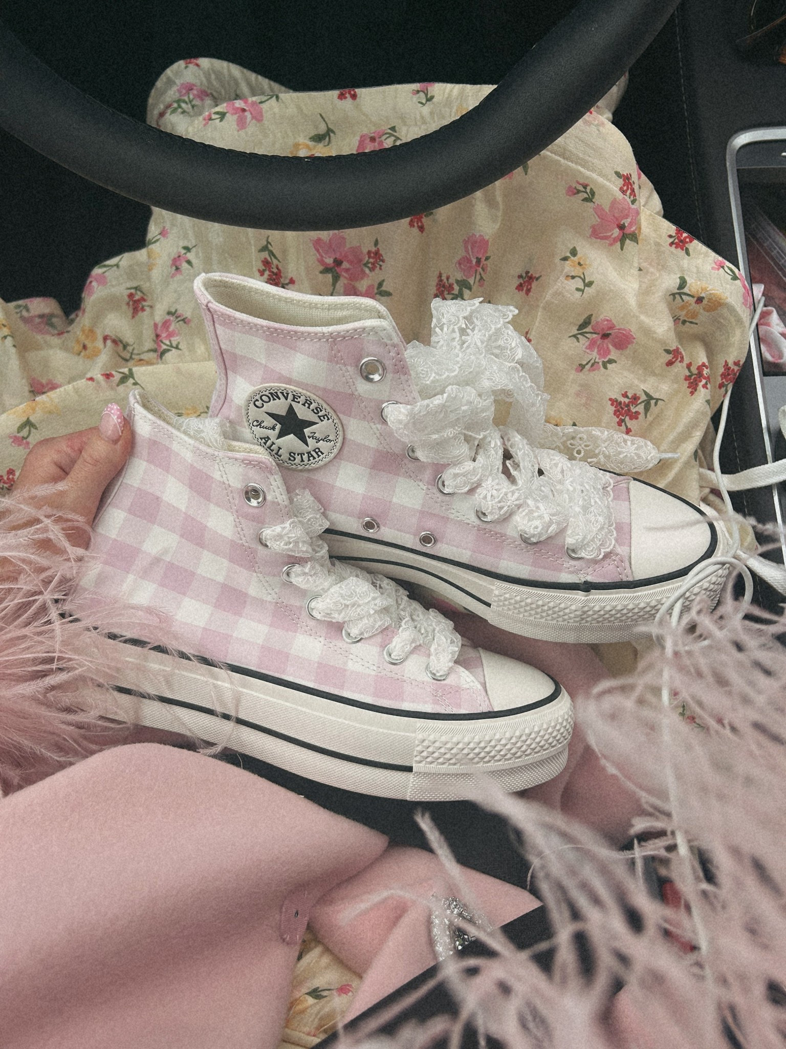 The cutest gingham sneakers. I will be wearing them all summer long. 😍

#LTKFindsUnder50 #LTKU #LTKSummerEdit