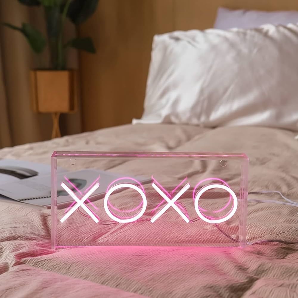 XOXO Neon Sign for Wall and Desk Decor，Powered by USB 3D Art Neon Light, Pink Color,11.8"x5.9"x... | Amazon (US)