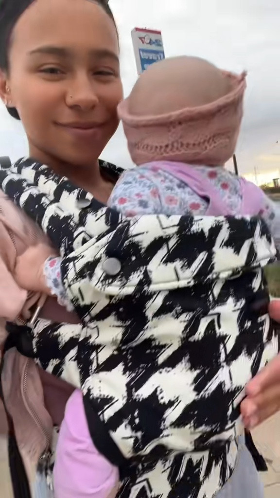 Affordable baby carrier and still with style 
#babycarrier #momcozy #babyessentials 

#LTKFindsUnder100 #LTKBaby