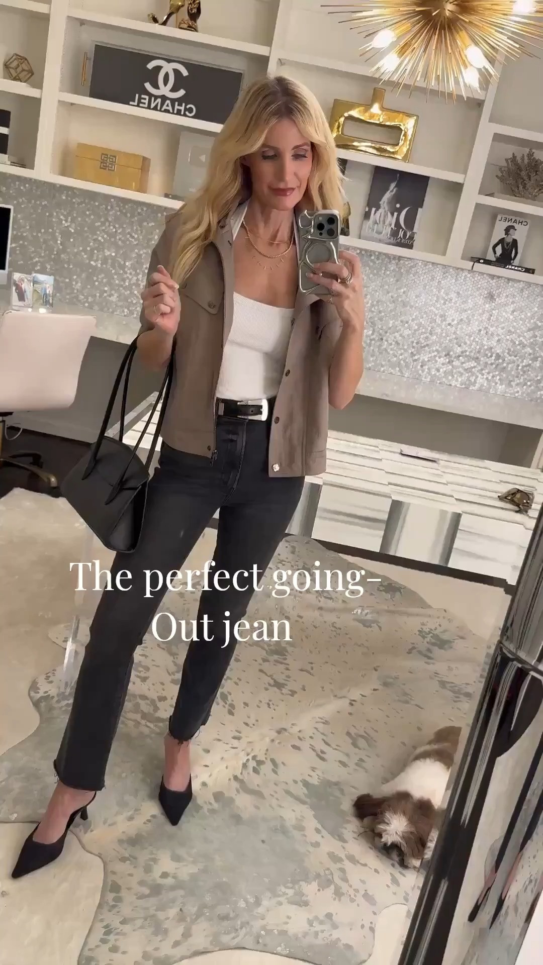 These Mother jeans are my go-to for date night because they’re high-waisted, ultra flattering, and insanely comfortable. The pocket placement gives the best natural lift, and they truly fit like a glove while still feeling easy to wear. Paired with a casual jacket, this is effortless chic done right! I'm wearing a size 24 in the Jeans and they fit like a glove! 

 

#LTKootd #LTKmorningroutine #LTKOver40