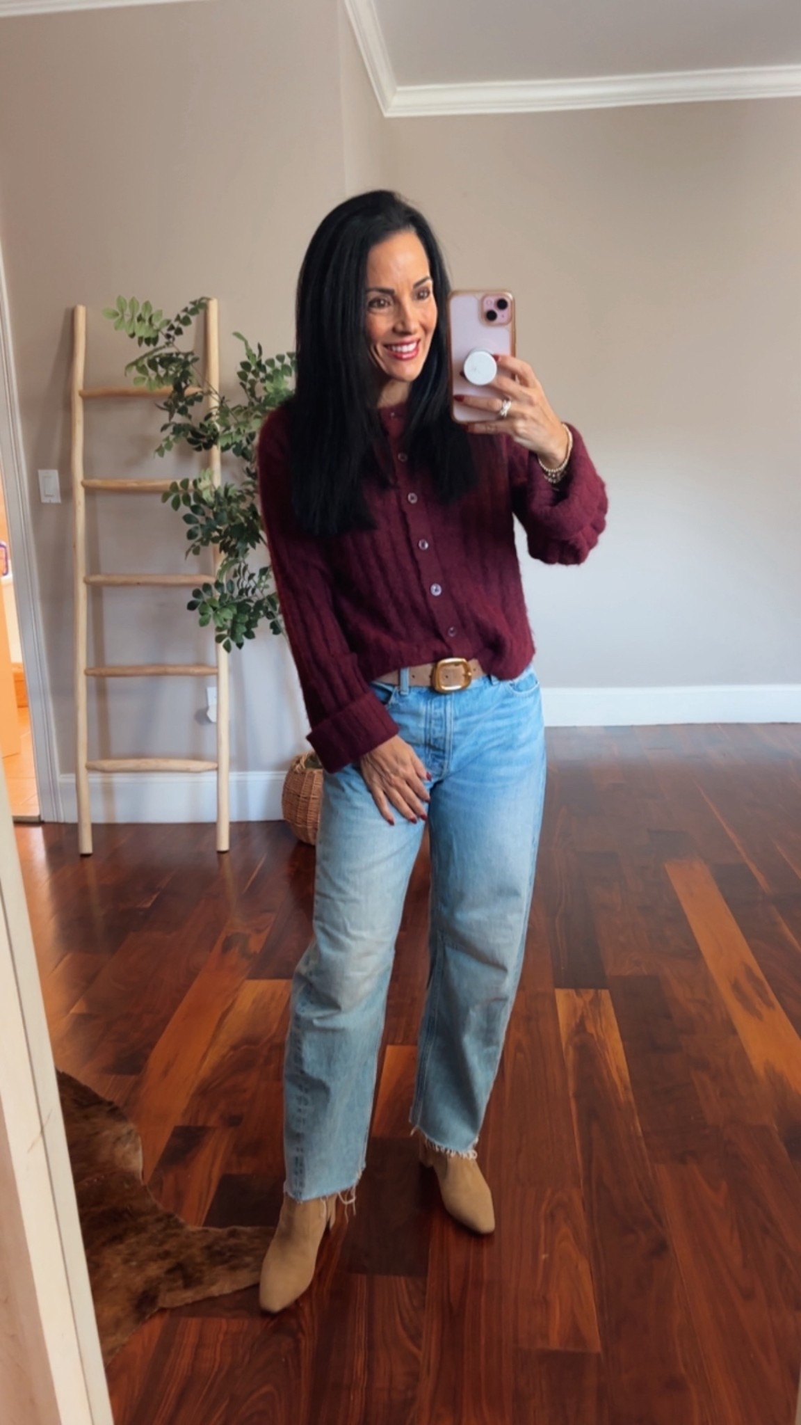A casual outfit of the day to run errands
Cranberry cardigan with barrel leg jeans and my favorite booties
Code laura15


#LTKSaleAlert #LTKFindsUnder50 #LTKootd