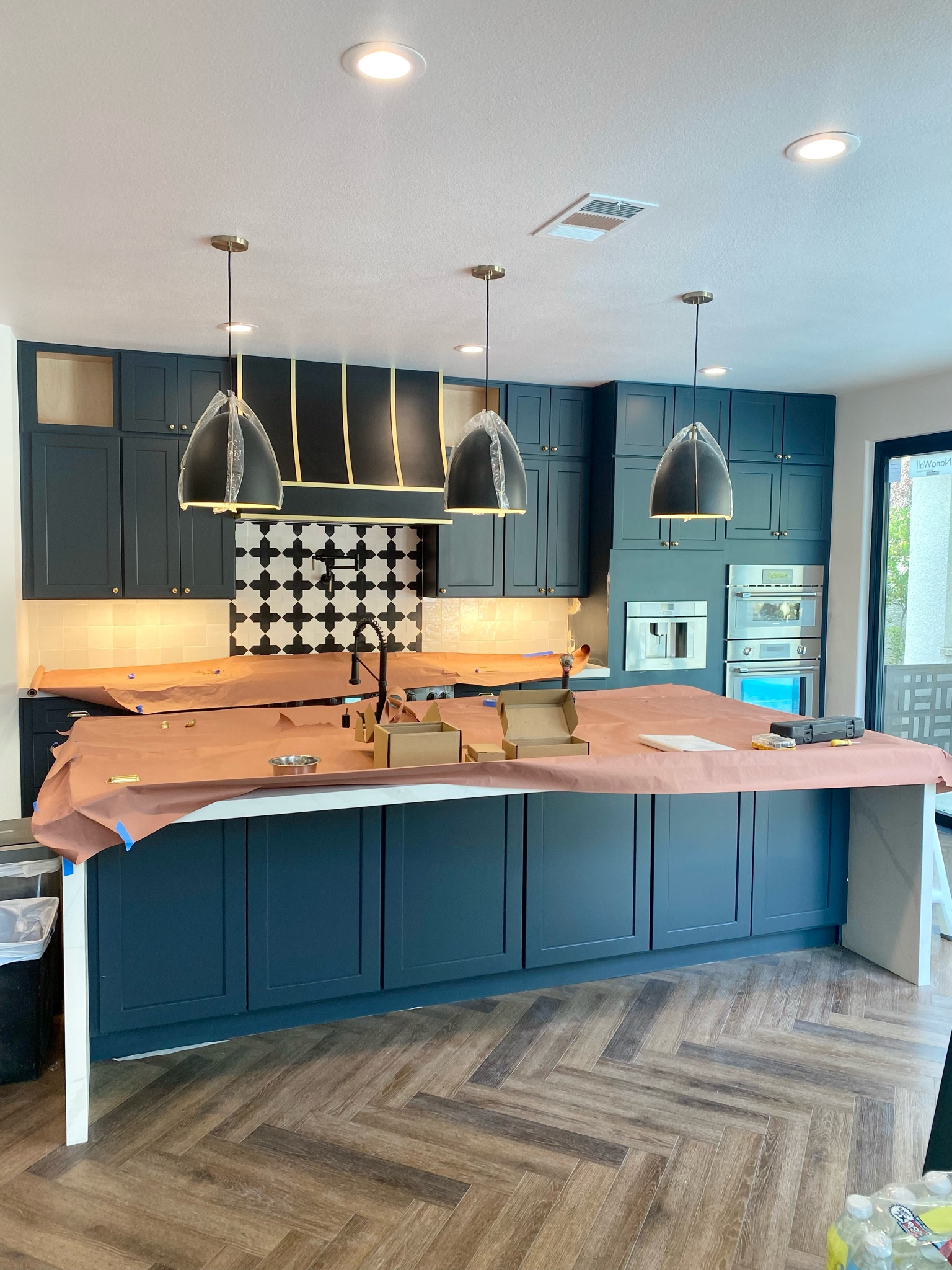 This kitchen is almost finished!! A few more details and touch ups and we’re DONE! 



#LTKhome