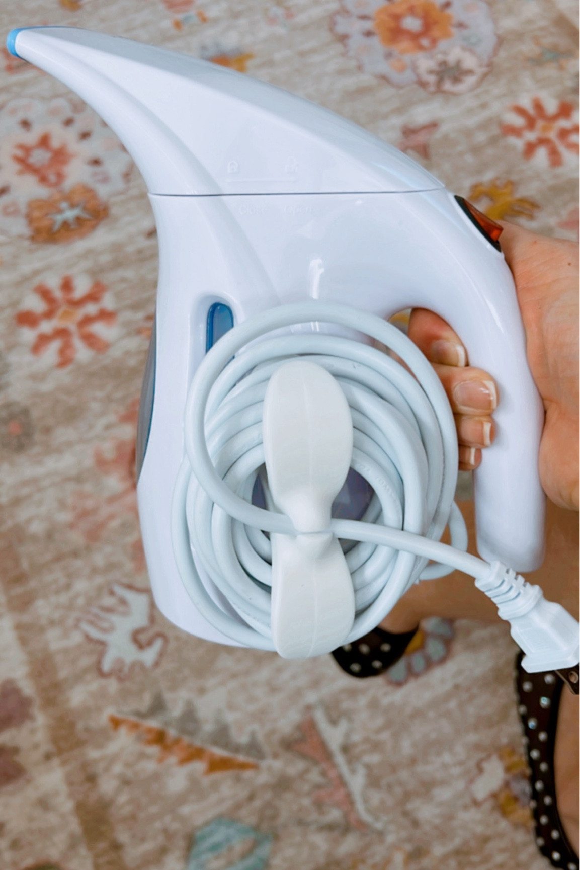 My one/only PRIME purchase that I can confirm is 10000% worth it. 

The steamer is a good one too. 🫶🏻

#cordsaver #amazon #founditonamazon #amazonprime 

#LTKTravel #LTKxPrimeDay #LTKHome