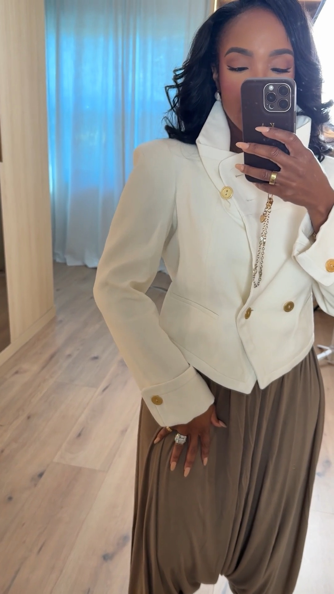 Scroll to shop 🤍  I’ve￼ been waiting for this fierce white jacket from @Zara to arrive and it’s literal perfection. ￼

#LTKootd #LTKSpringSale #LTKPetite