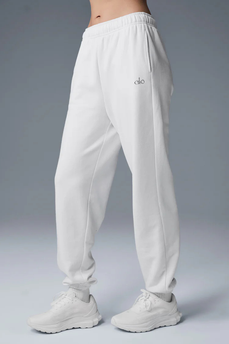 Accolade Sweatpant - White | Alo Yoga (US)