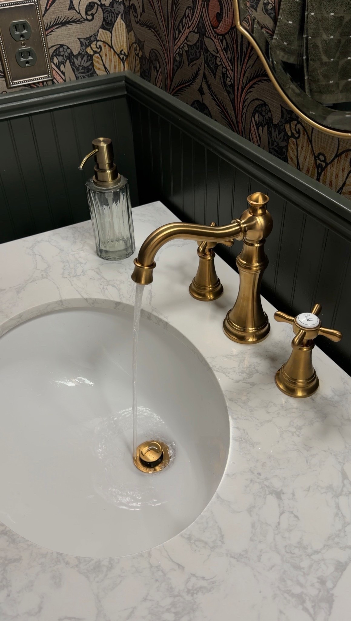 The most beautiful faucet! Love the vintage look and the quality is amazing

#ad @wayfair #wayfairpartner #wayfair



#LTKHome