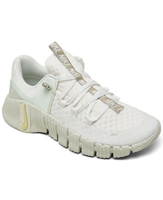 Nike Women's Free Metcon 5 Premium Training Sneakers from Finish Line - Macy's | Macy's