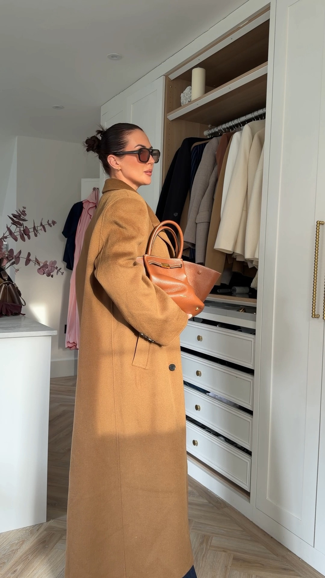 Styling wide leg jeans for winter

January outfits, winter outfits, casual winter outfits, elegant winter, winter outfits, Tanco, Mexico wide leg jeans, denim jeans, black ankle, ankle boots

#LTKwinter