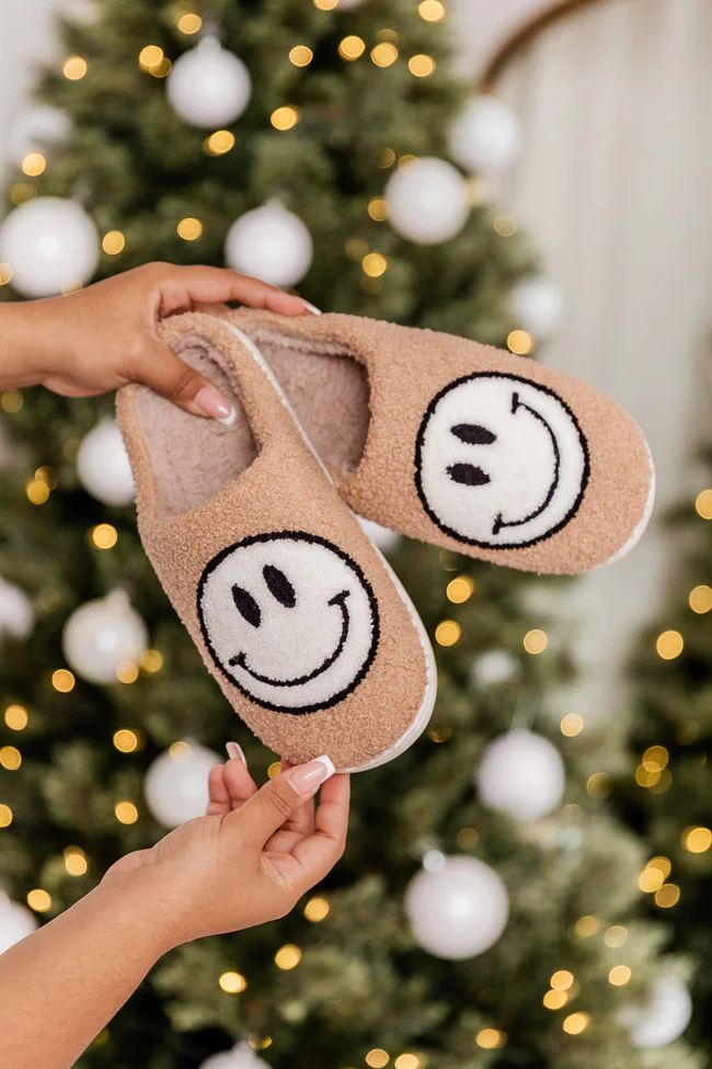 Brown And White Smiley Slippers DOORBUSTER | Pink Lily
