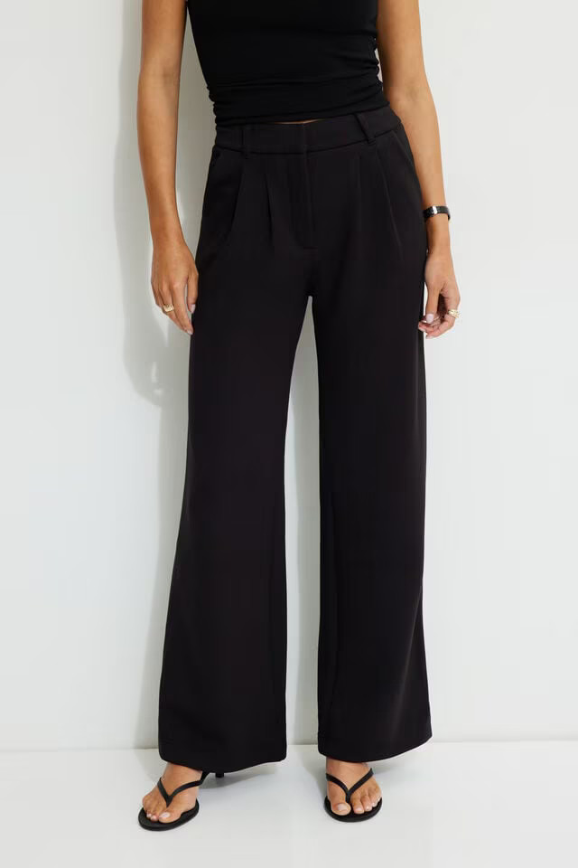 Mika Relaxed Straight Jeans | Dynamite Clothing