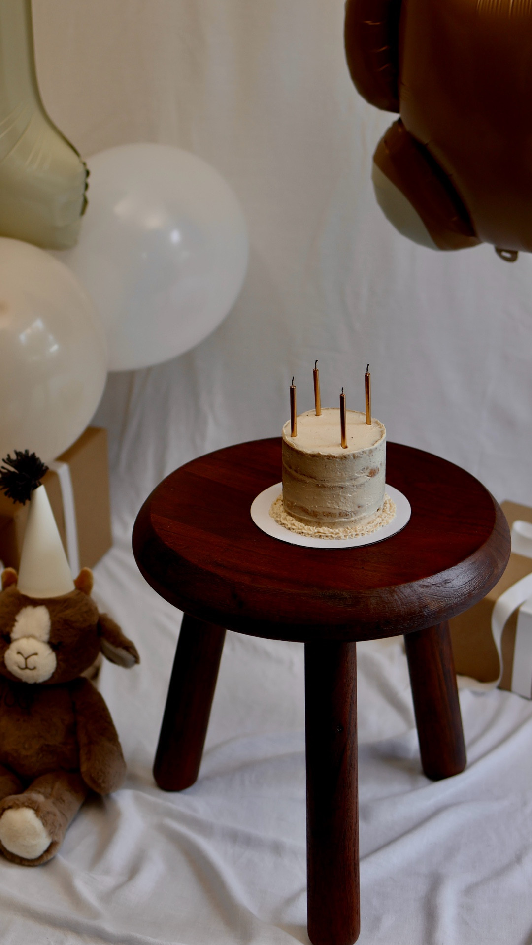 What’s sweeter than a DIY photo shoot with momma?📸🎞️

My sweet pea is now a one year old. Brb wiping some tears..🥹🤎

Comment “shop” for links to all the items I used for this shoot.

-

#firstbirthday #birthdayphotoshoot #birthday #one #smashcake