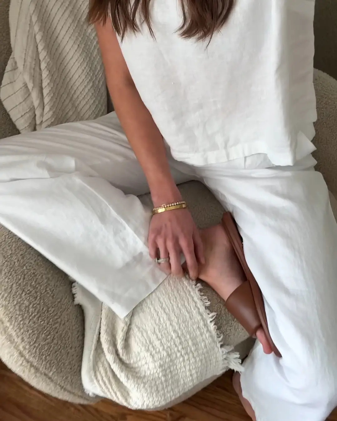 100% European Linen Pleated Trouser | Quince