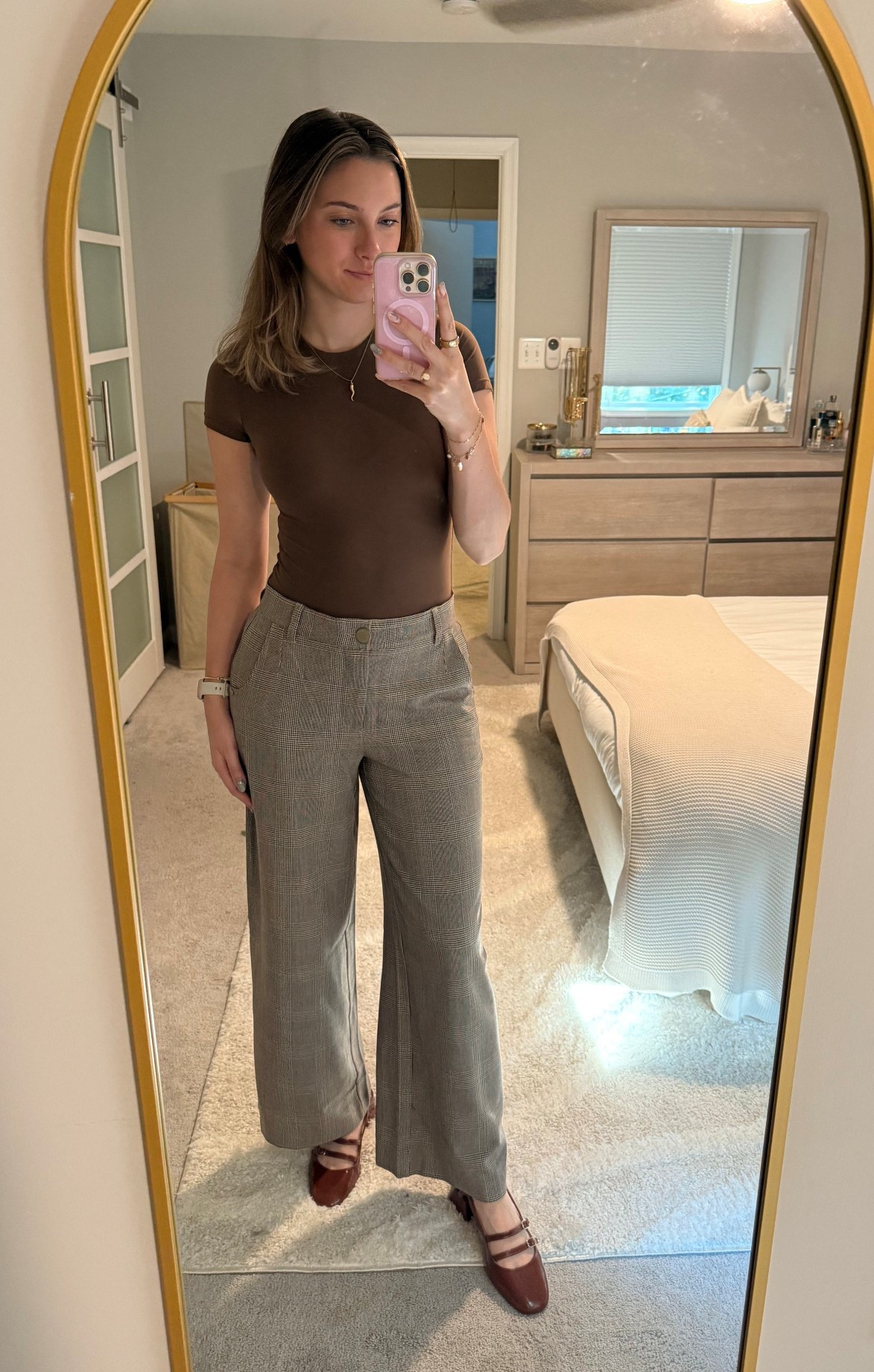This is the softest bodysuit ever, I have it in 3 colors lol

Workwear, corporate outfits, office outfit inspo

#LTKWorkwear
